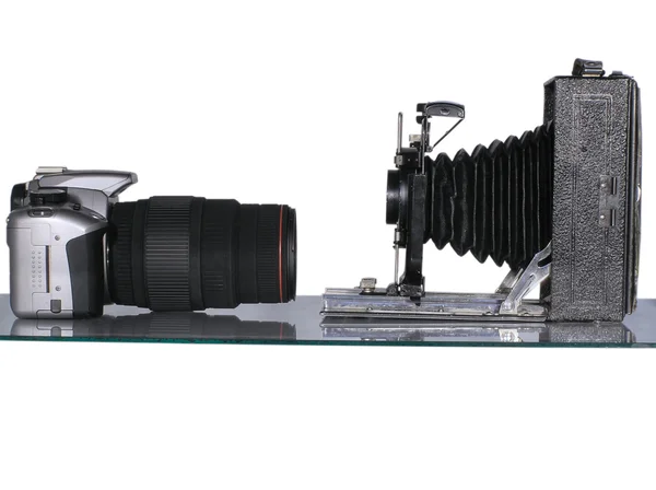 Due fotocamere moderne e antiche — Foto Stock