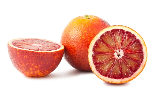 Plein Deux Demi Oranges Rouges Sanguines Isolées Sur Fond Blanc — Photo