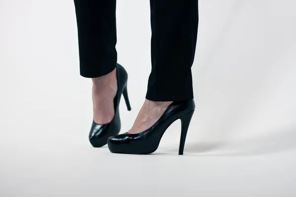 Czarne buty na obcasie — Zdjęcie stockowe