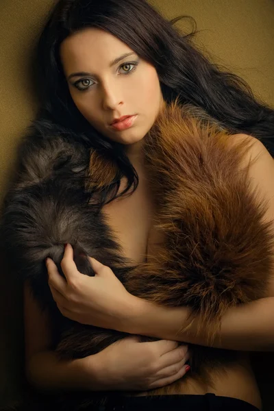 Kahverengi Boa Şehvet Çekici Cazibe Kızla — Stok fotoğraf