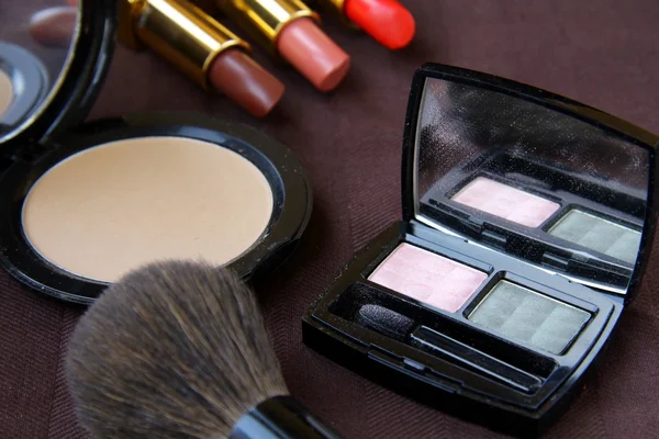 Powder cosmetics and brush — Stock Photo, Image