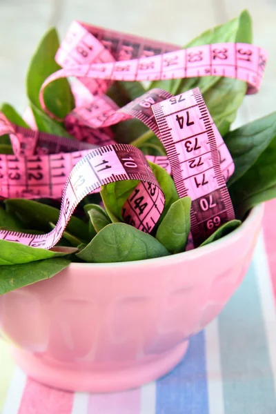 Spinach diet measuring tape — Stock Photo, Image