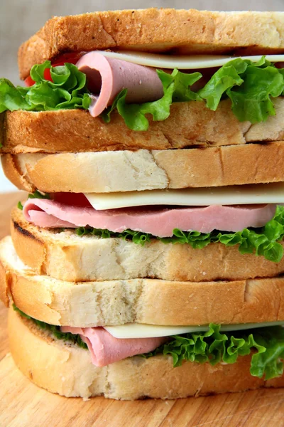 Smörgås med korv — Stockfoto