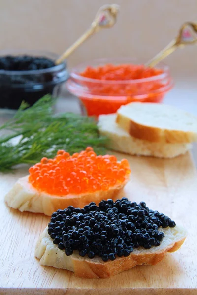 Caviar roșu și negru — Fotografie, imagine de stoc