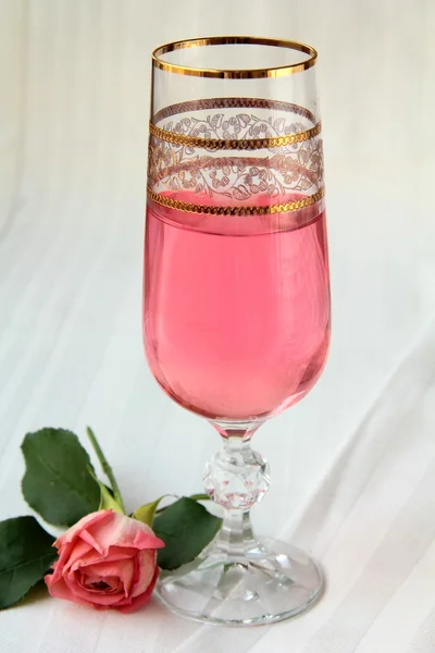 Elegant glass pink champagne — Stock Photo, Image