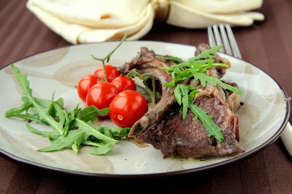 Beredda kött grillad med grönsaker — Stockfoto