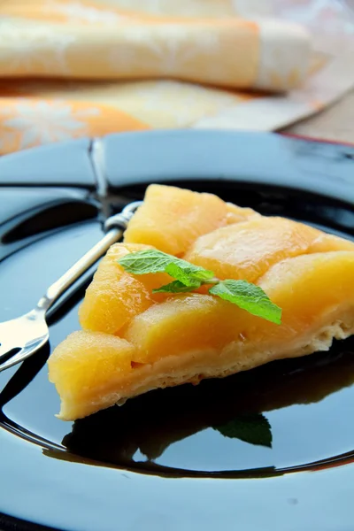 Bardzo smaczny kawałek ciasto jabłko — Zdjęcie stockowe