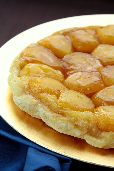 Hermoso pastel de manzana delicioso —  Fotos de Stock
