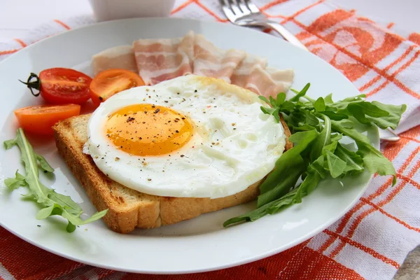 Fried Egg Breakfast Bacon Tomatoes — Stockfoto