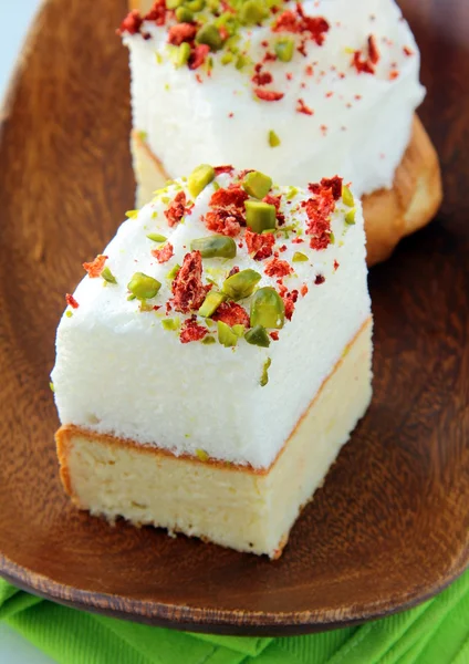 Piece Cake Marshmallows Pistachios Plate — Stock Photo, Image