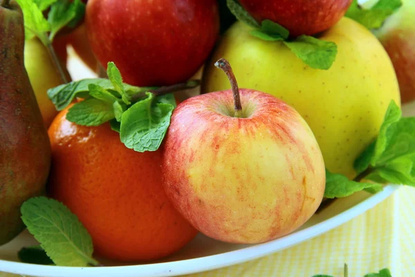 Frische Früchte Äpfel Birnen Mandarinen — Stockfoto