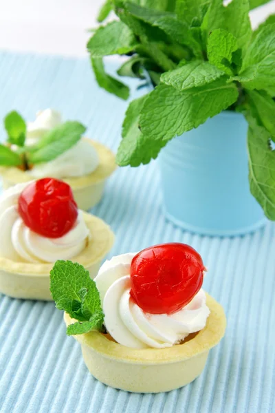 Tartlets deser z kremem — Zdjęcie stockowe