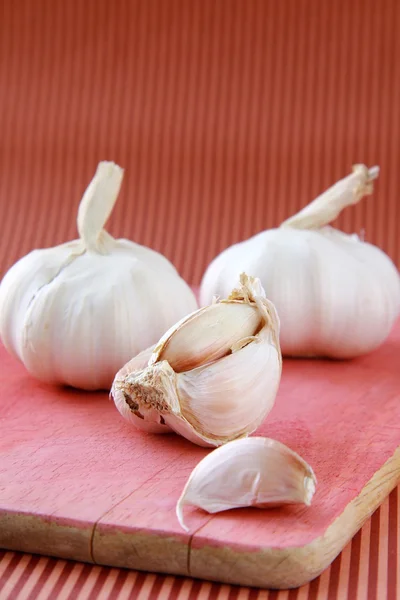 Cutting garlic close up shoot — Stock Photo, Image