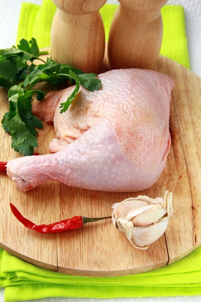 Raw chicken legs and spices — Stock Photo, Image