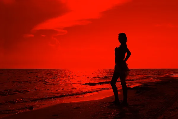 Teenager Mädchen Strand Bei Sonnenuntergang Bearbeiteter Editor — Stockfoto