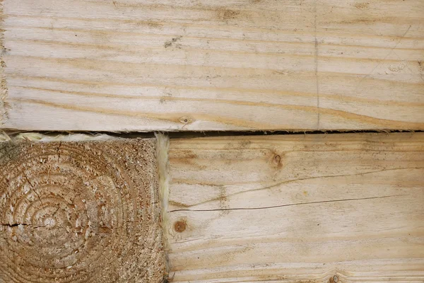 Bouw met houten logboeken — Stockfoto