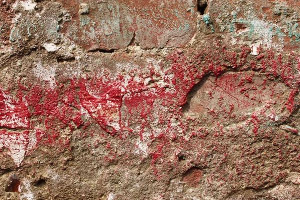 Duvar, kısmen renkli boyalar ile kaplı — Stok fotoğraf