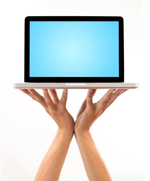A férfi kezében egy laptop — Stock Fotó