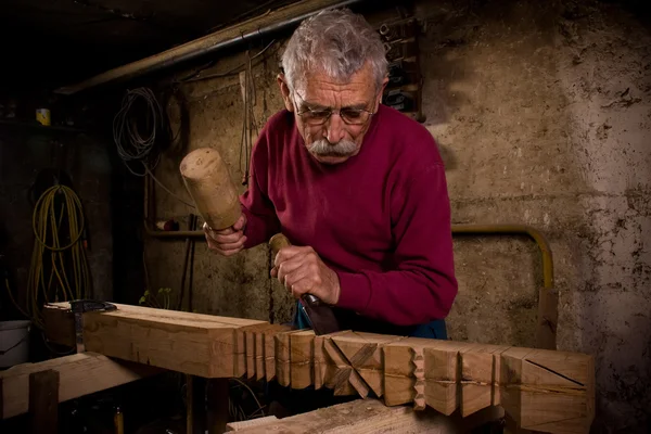 1 atölye çalışmalarında woodcarver — Stok fotoğraf