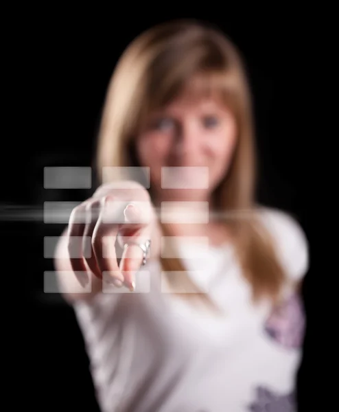 Жінка натискає сенсорний екран інтерфейс — стокове фото