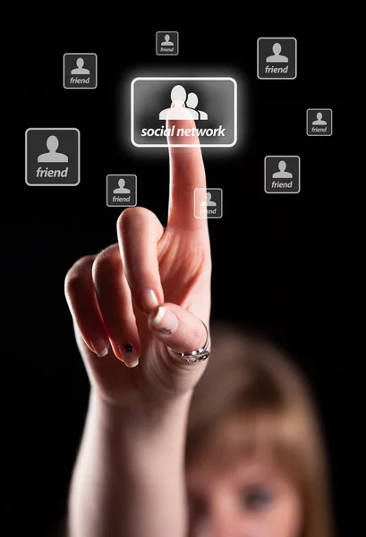 Hand drückt soziales Netzwerk-Symbol — Stockfoto