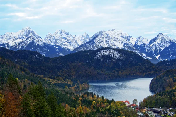 Nad jeziorem Alpsee nad pięknym apls — Zdjęcie stockowe