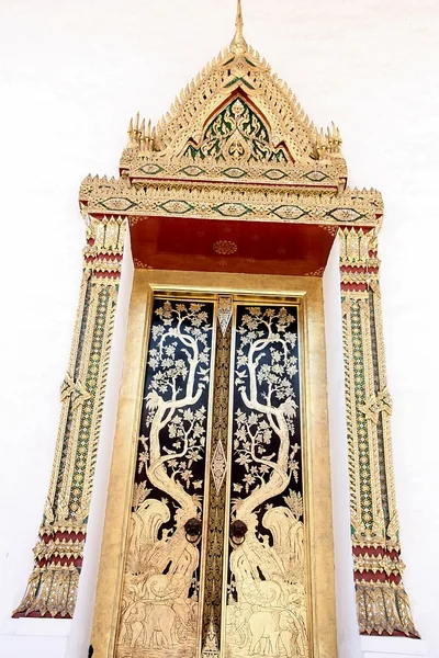 Door of thai temple — Stock Photo, Image