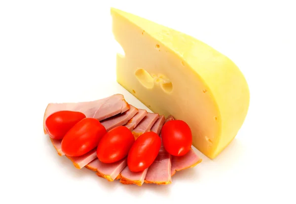 チーズ、肉とトマトと — ストック写真