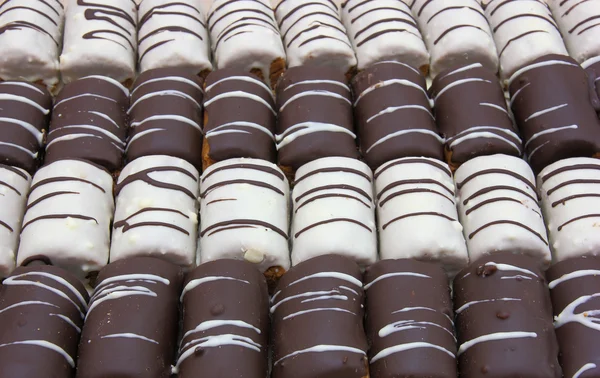 Okrągłe mini ciasto czekoladowe z pasków z góry — Zdjęcie stockowe