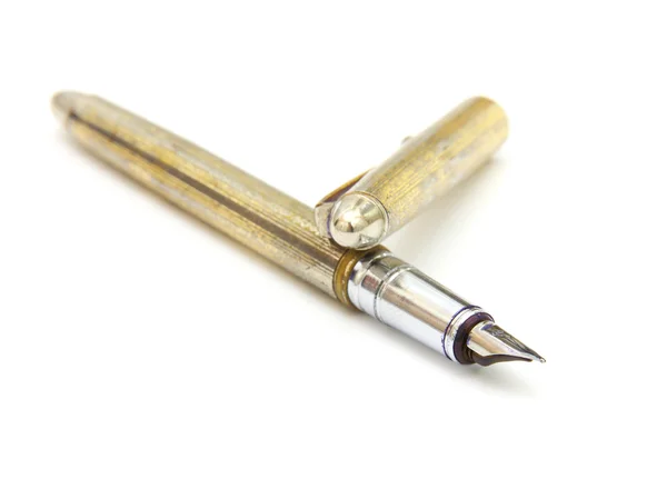 Beyaz arkaplanda izole edilmiş eski dolma kalem — Stok fotoğraf
