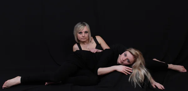 Duas Mulheres Modelo Com Desenhos Corpo — Fotografia de Stock