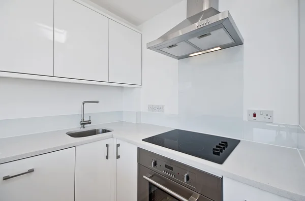 Modern white kitchen — Stock Photo, Image
