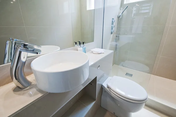Bardzo nowoczesna łazienka — Zdjęcie stockowe