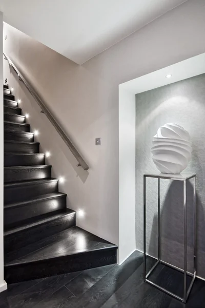 Escadaria Madeira Moderna Com Iluminação Discreta Piso — Fotografia de Stock