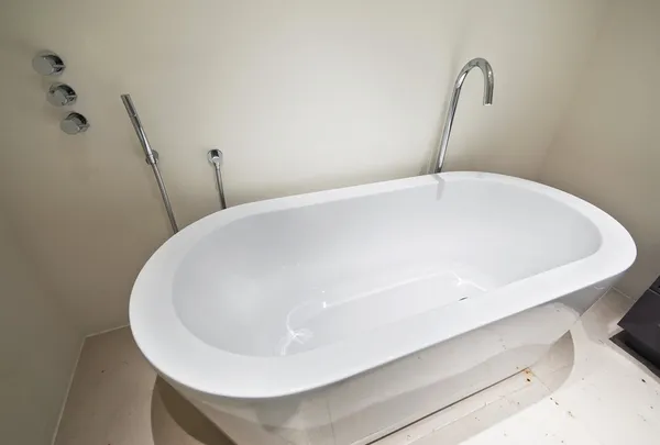 Дизайнерські лазневі ванна — стокове фото