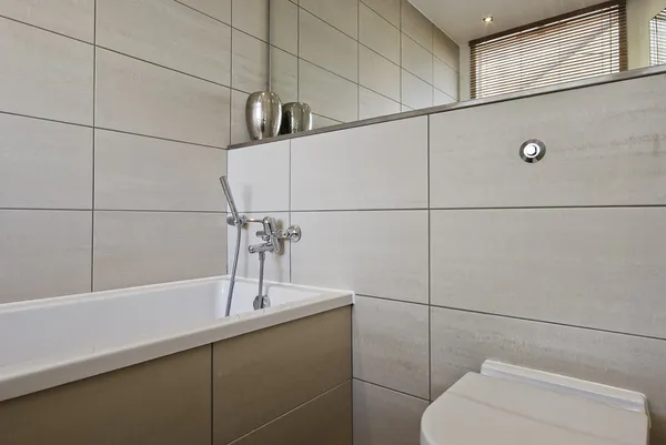 현대적인 욕실 세부 사항 — 스톡 사진