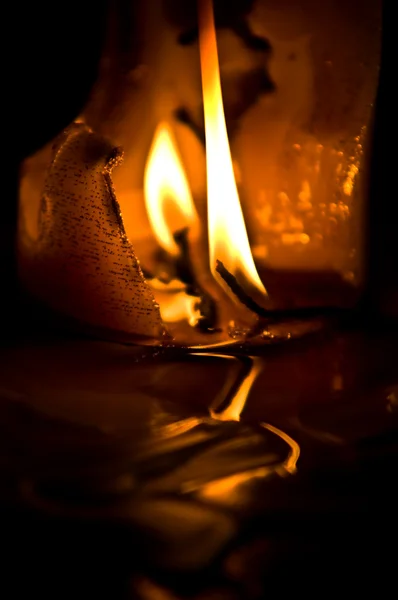 Brandende kaars — Stockfoto