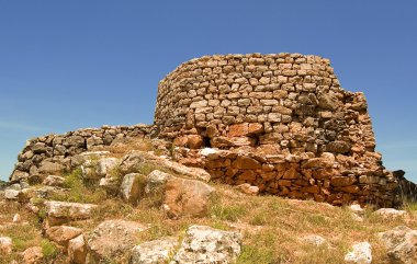 Sardinya nuraghe serbissi görünümünü