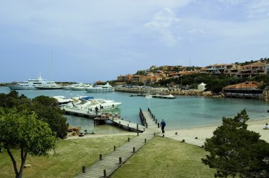 Porto Cervo başkentidir.