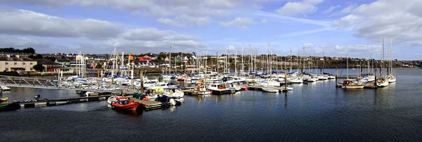 金塞尔的港口在爱尔兰科克附近一个全景 — 图库照片