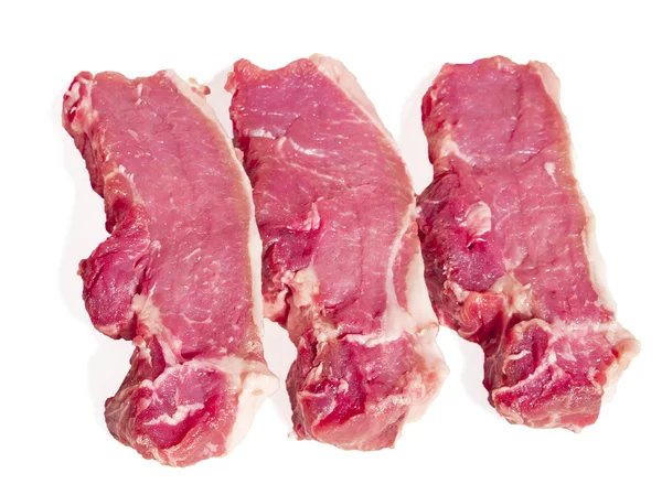 Carne fresca su fondo bianco — Foto Stock