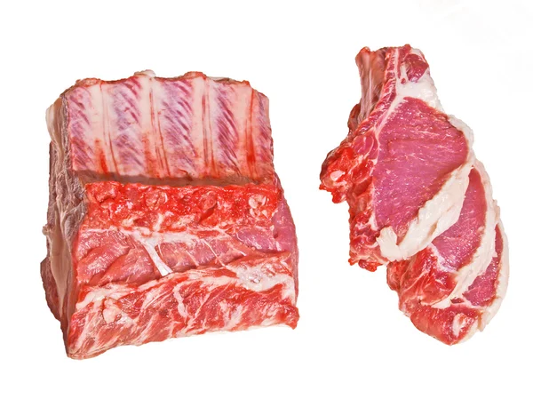 Carne fresca sobre um fundo branco — Fotografia de Stock