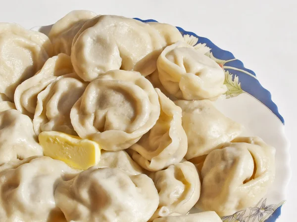 Ravioli mit Butter in einem Gericht — Stockfoto