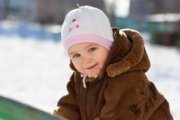 Beautiful Girl Playing Outdoor Winter — Stock Photo, Image