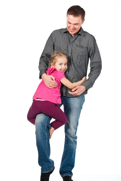 年轻的父亲和女儿玩上孤立的白 — 图库照片