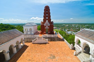tepede Tayland tapınak