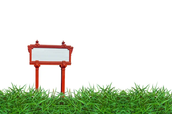 Порожня табличка на зеленій траві — стокове фото