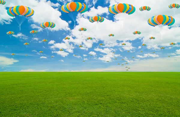 Kolorowy Balon Tle Błękitnego Nieba — Zdjęcie stockowe
