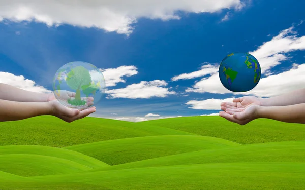 Hands hold the world — Stock Photo, Image