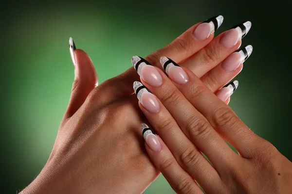 Mooie nagels en vingers — Stockfoto